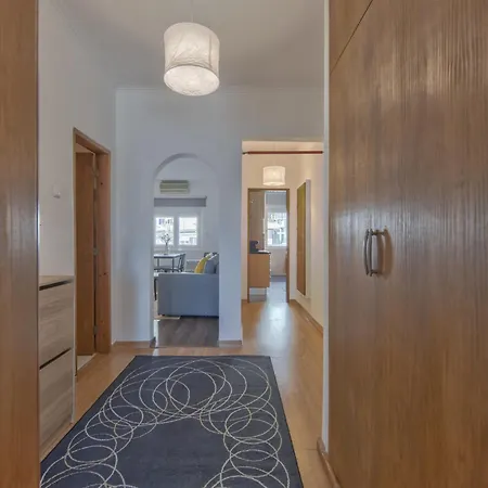 Ajuda Typical By Homing * Lissabon