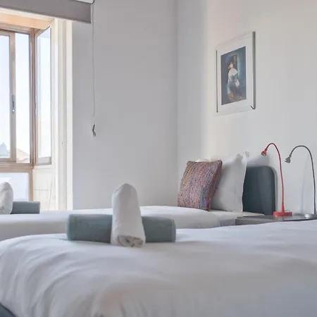 Ajuda Typical By Homing Apartment