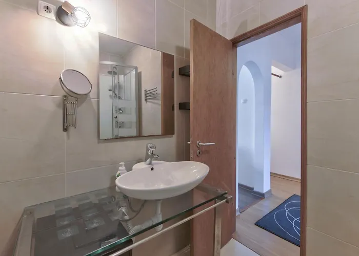 Ajuda Typical By Homing Lisboa