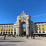 Ajuda Typical By Homing Апартаменти