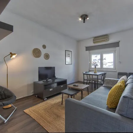 Apartman Ajuda Typical By Homing