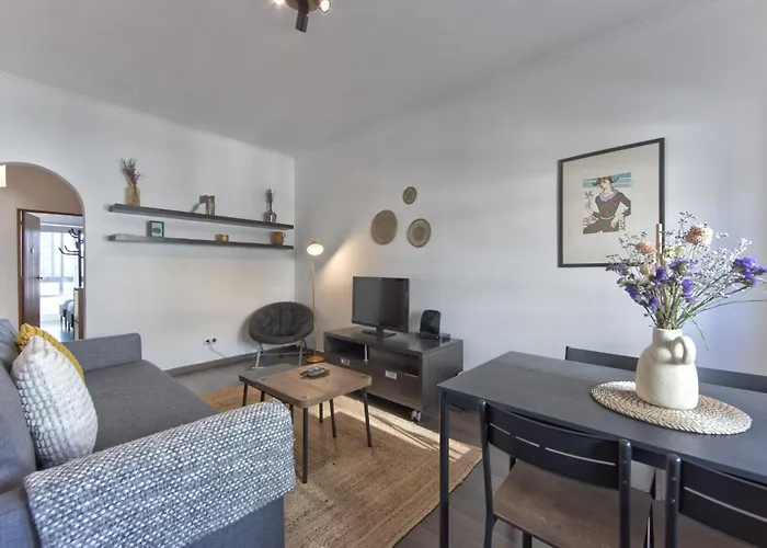 Appartement Ajuda Typical By Homing *