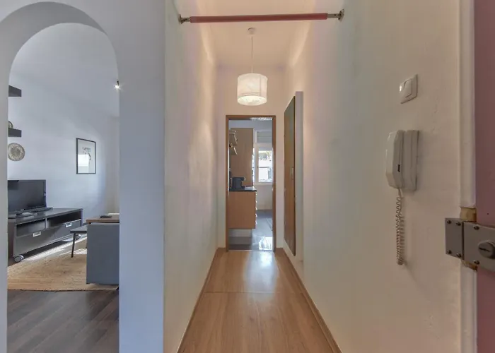 Ajuda Typical By Homing Appartement