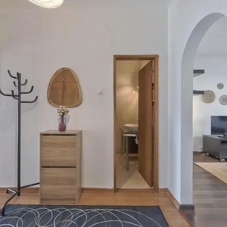 Apartment Ajuda Typical By Homing *